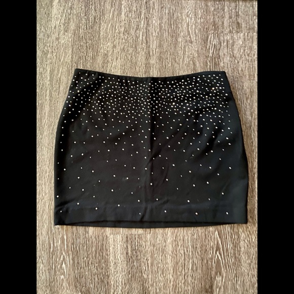 Express Mini Skirt - Picture 1 of 5